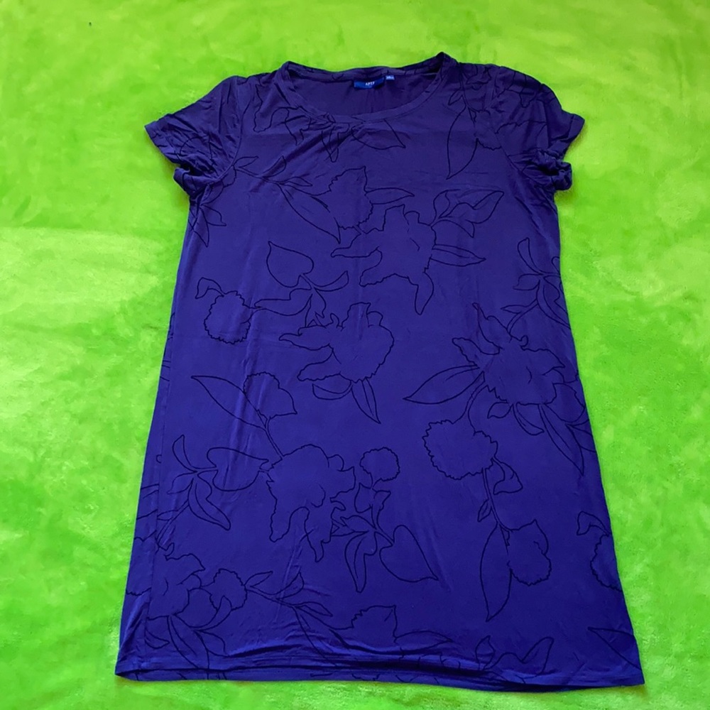 Casual loose fitting dress